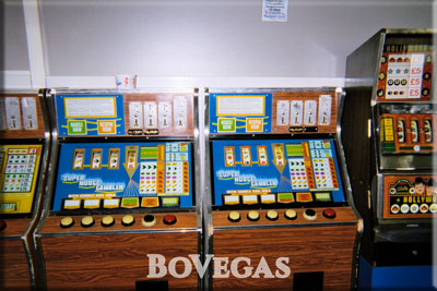 Gamblers Old fruit machines 