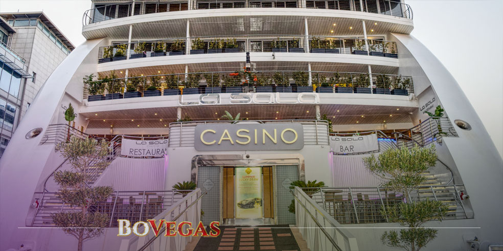 Boat Casinos view from the bottom